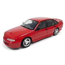 Load image into Gallery viewer, 🟠 PRE ORDER - 1:18 Holden HSV VS GTS Sedan Diablo Red (B182601C)