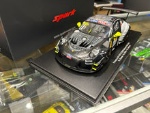 Load image into Gallery viewer, 🔴 1:18 Porsche 911 GT3 R #911 Earl Bamber Motorsport 2019 Bathurst 12 Hour - Romain Dumas / Mathieu Jaminet / Sven Müller (18SP216)