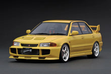 Load image into Gallery viewer, 1:18 Mitsubishi Lancer Evolution III GSR (CE9A) Yellow (IG3551)
