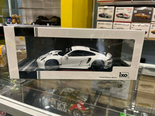 Load image into Gallery viewer, 🟢  1:18 Porsche 911 RSR Plain Body White IXO (LEGT18-23024)
