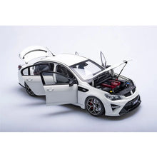 Load image into Gallery viewer, 🟢  1:18 2017 Holden HSV Gen-F2 GTSR Sedan Heron White (B182917D)
