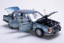 Load image into Gallery viewer, 1:18 Holden VC Commodore SL/E Nocturn Blue Over Atlantis Blue

