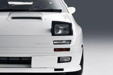 Load image into Gallery viewer, 🟢 1:18 Mazda Savanna RX-7 FC3S Initial D White with Takahashi Ryosuke Figure "30th Anniversary" (W-0041D)
