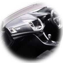 Load image into Gallery viewer, 🟠 PRE ORDER - 1:18 Holden VFII Commodore SSV Redline Ute - Heron White (B182617B)
