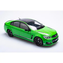 Load image into Gallery viewer, 🟠 PRE ORDER - 1:18 Holden VFII Commodore Motorsport Edition Spitfire Green  (B182717P)
